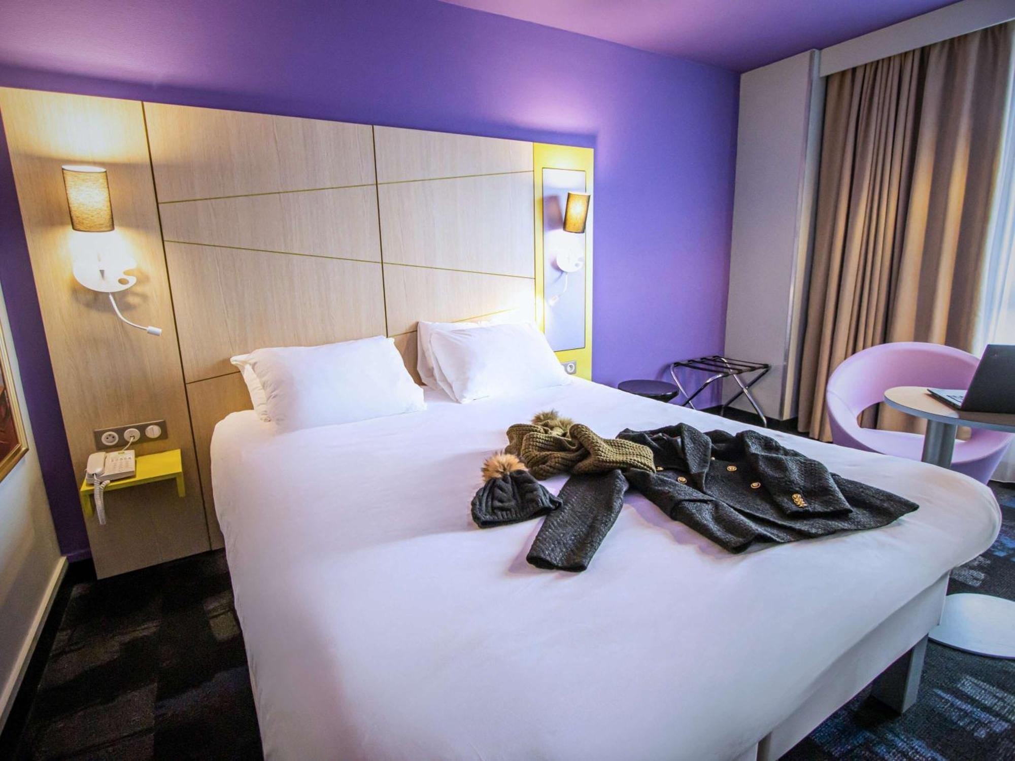 ไอบิส สไตล์ องเฟลอร์ ซองทร์ อิสตอริก Hotel ภายนอก รูปภาพ