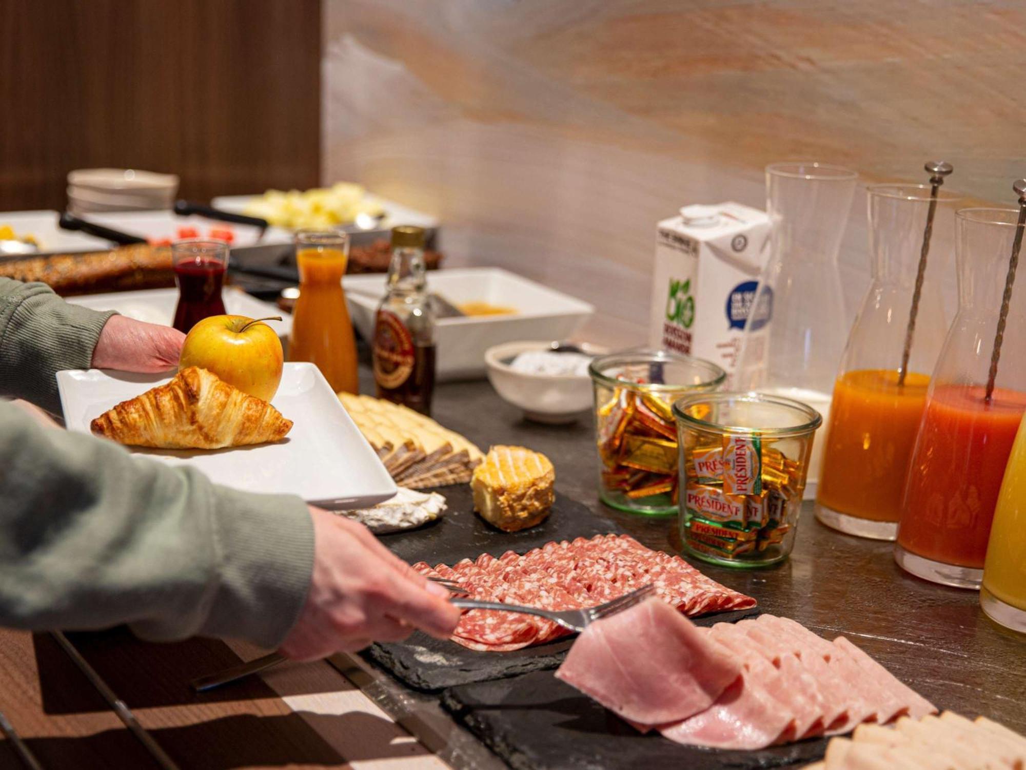 ไอบิส สไตล์ องเฟลอร์ ซองทร์ อิสตอริก Hotel ภายนอก รูปภาพ